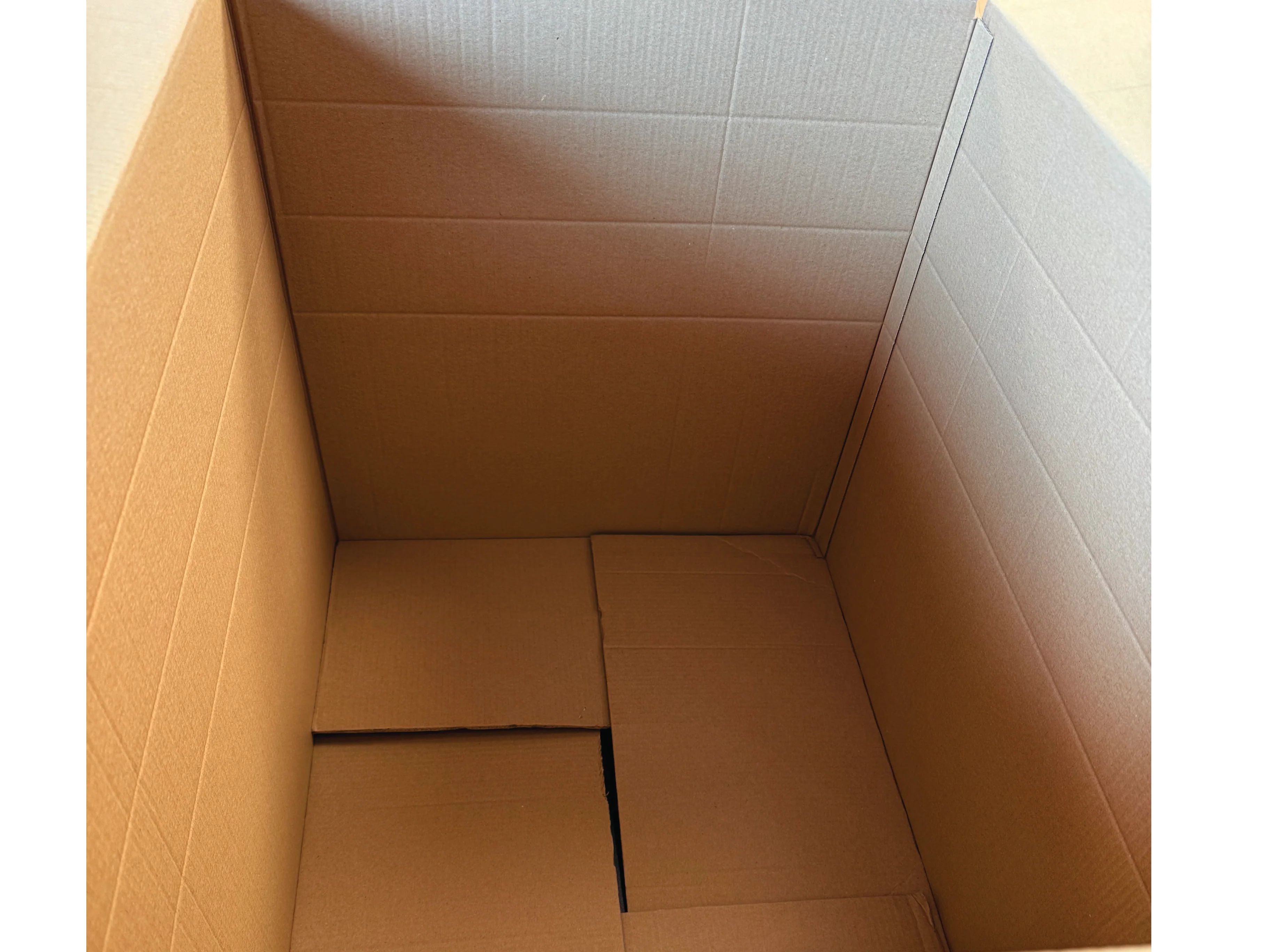 New Plain Double Wall Box - 610mm x 457mm x 457mm - Image 4